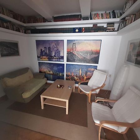 Apartament Old City Boekarest Buitenkant foto