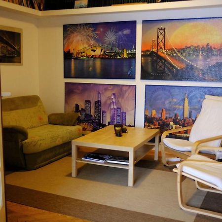 Apartament Old City Boekarest Buitenkant foto