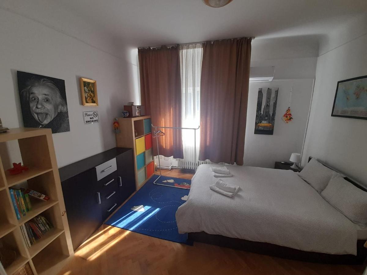 Apartament Old City Boekarest Buitenkant foto